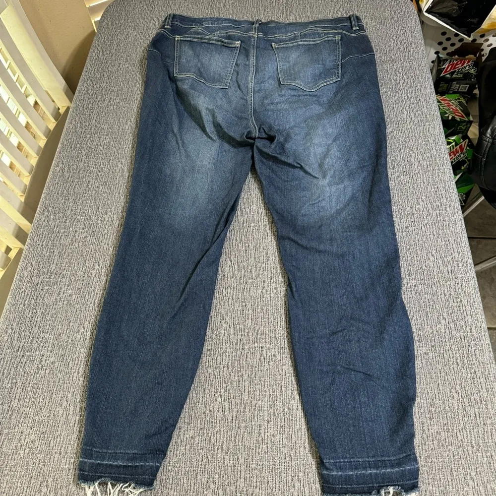 Torrid Women’s Bombshell Skinny Button Fly Jeans - Image 5