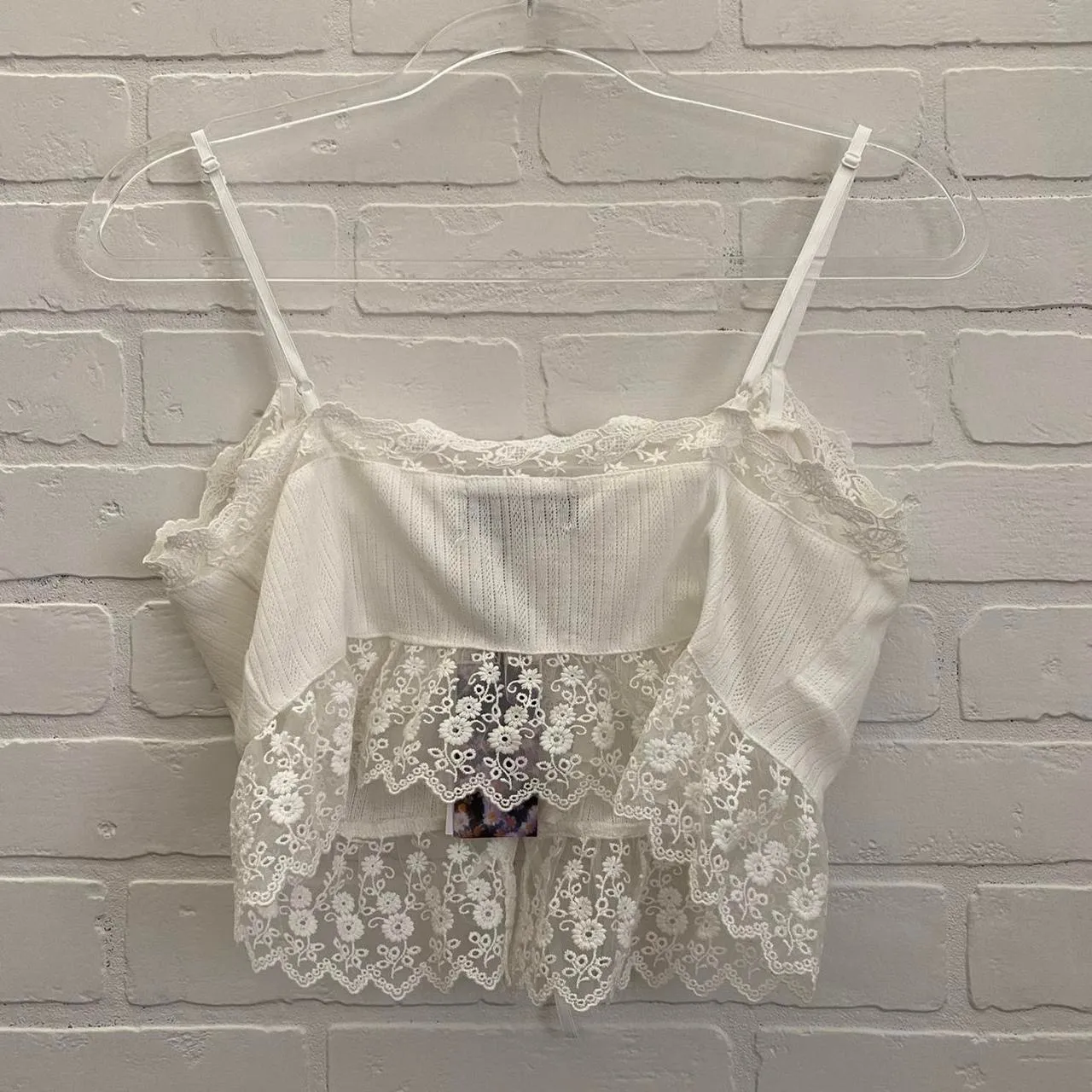 Cider White Lace Cami Crop Top - Image 3