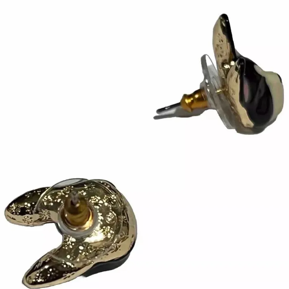 Betsey Johnson Sugar Critters Enamel Black & White Bulldog Stud Earrings NIB - Image 3