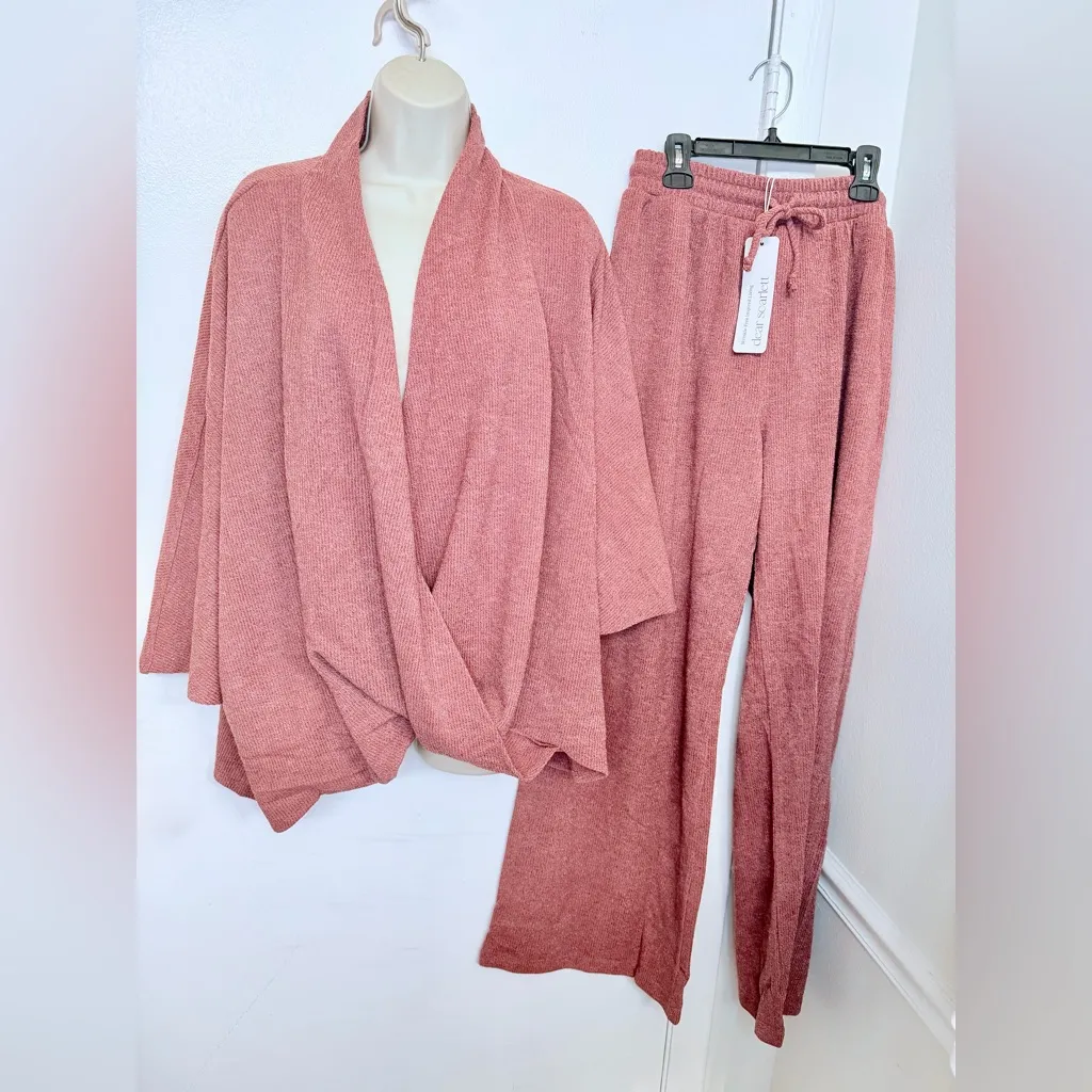 Dear Scarlett Boundless Travel Set Size M Mauve/Rose Color NWT Wrap Style Design Pink Size M - Image 2