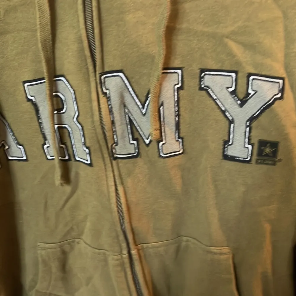 FINAL MARKDOWN Army hooded unisex sweatshirt large - Image 2