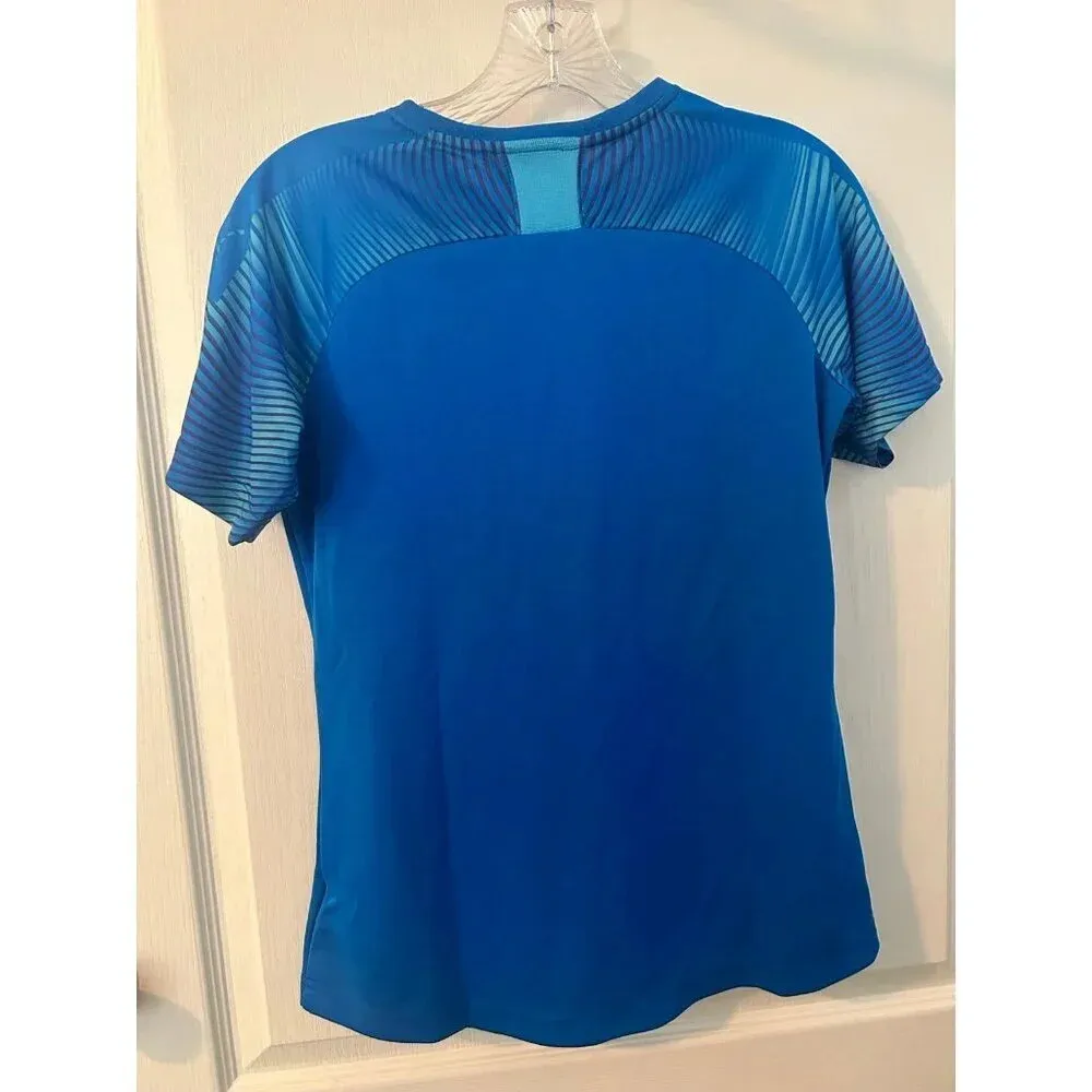 New Womens‎ Puma Soccer jersey sz small​ - Image 3