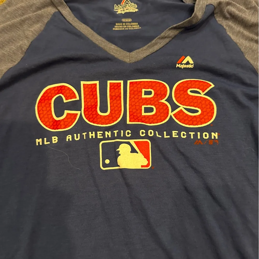 Chicago Cubs Shirt Women's Medium Blue Short Sleeve Tee Majestic MLB Ladies - Image 4