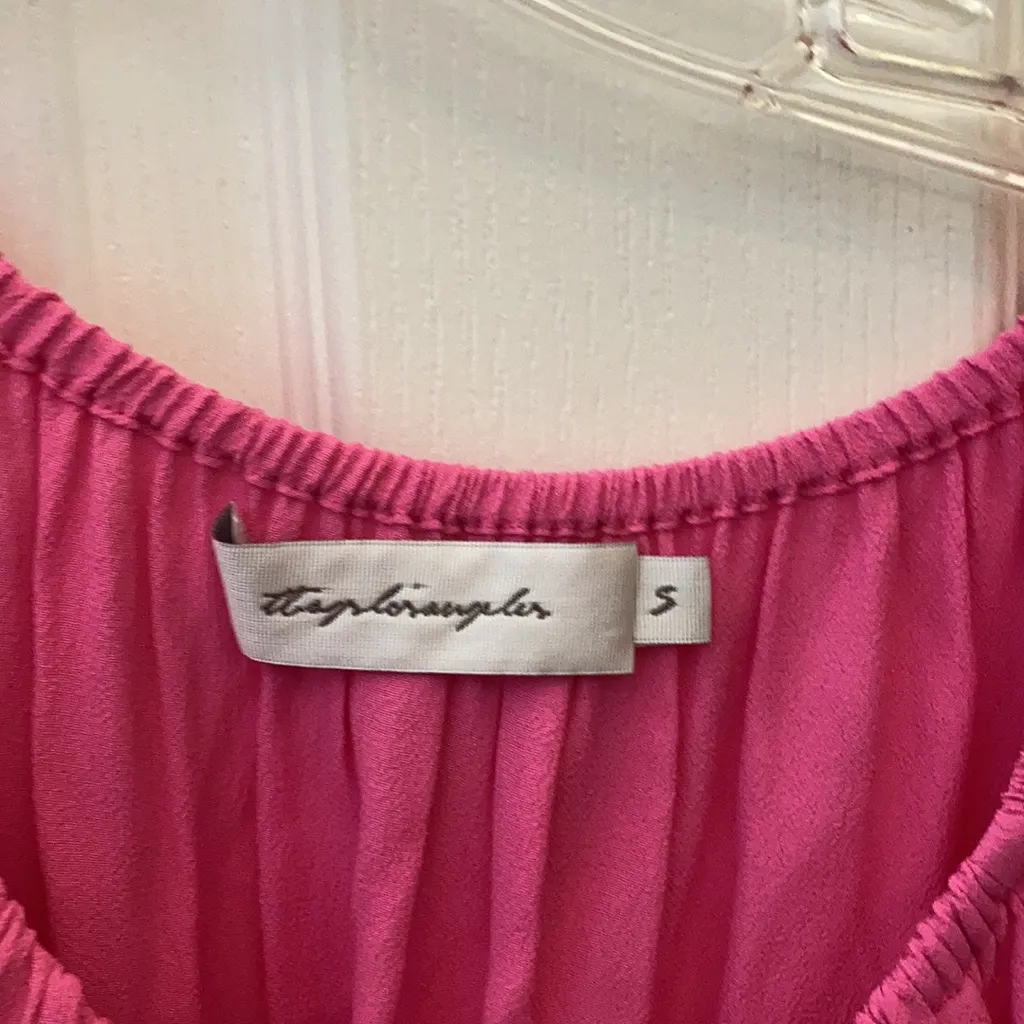 FINAL MARKDOWN Unique Ladies peasant top small Pink - Image 3