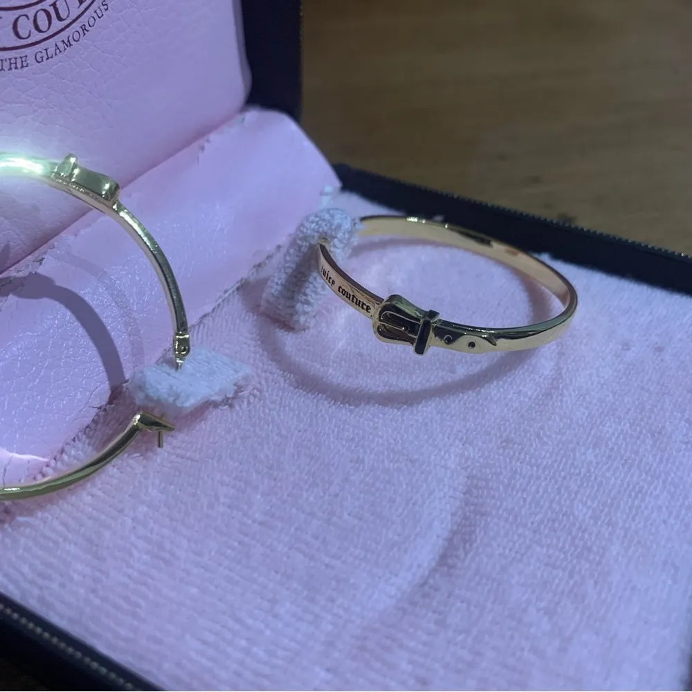 Rare Retro Juicy Couture Pam & Gela Belt Buckle Themed Gold Hoop Earrings - Image 4