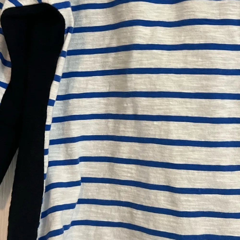 Crown & Ivy blue, and white stripe 3/4 sleeve shirt size PL - Image 5