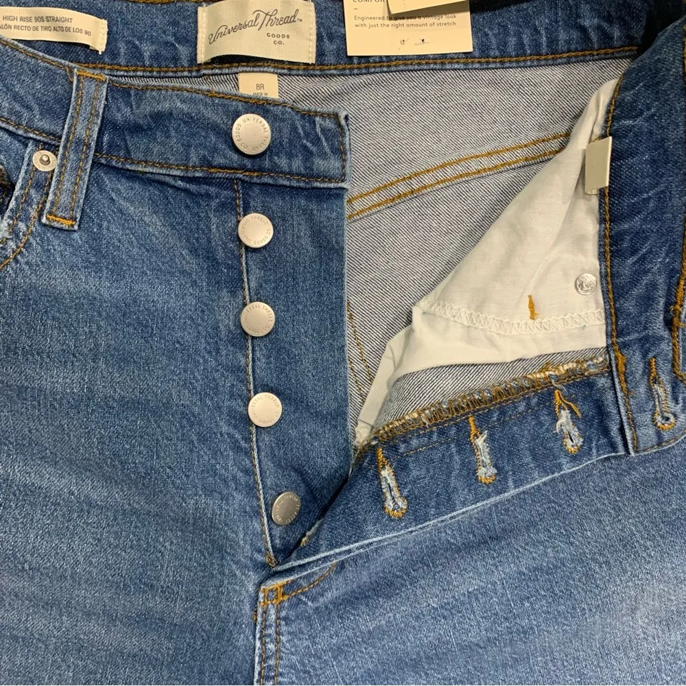 Universal Thread High Rise 90 Straight Jeans in Medium Wash - Size 8 Regular - Image 5