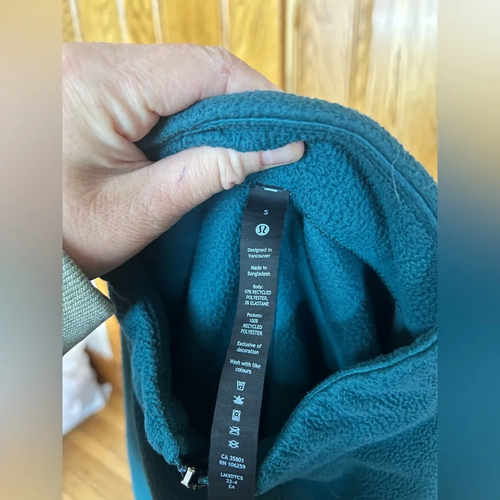 Lululemon  - Quarter-Zip - Image 2