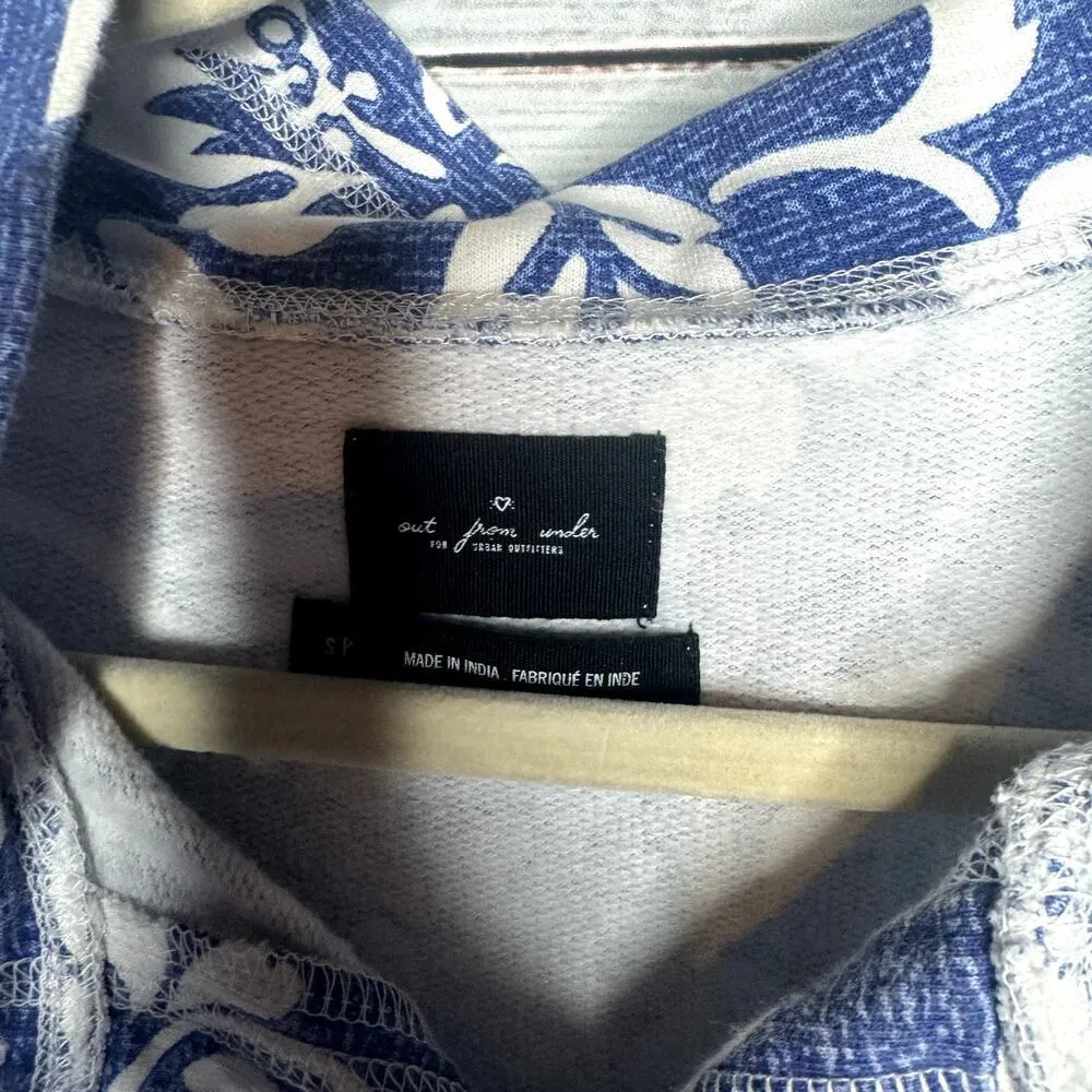 Out From Under UO Jacintha Reverse Henley Sweatshirt Top Hawaiian  Sm - Image 3