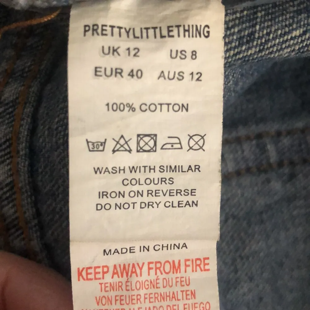 Pretty Little Thing High Rise Distressed Raw Hem Denim Blue Jean Shorts Size 8 - Image 6