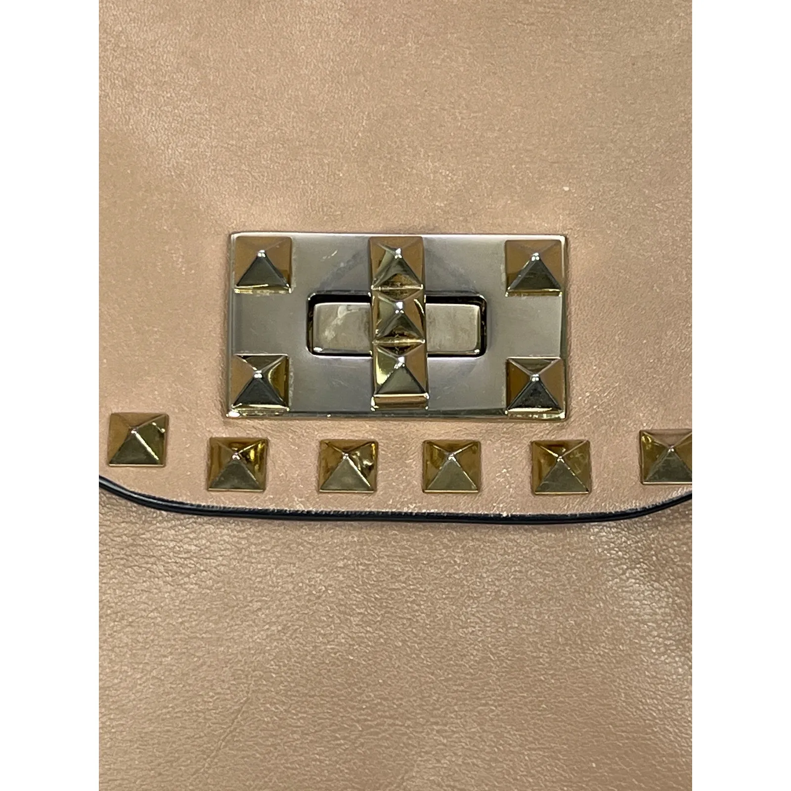 Valentino Garavani Rockstud Tote Bag in Poudre Beige Leather - Image 10