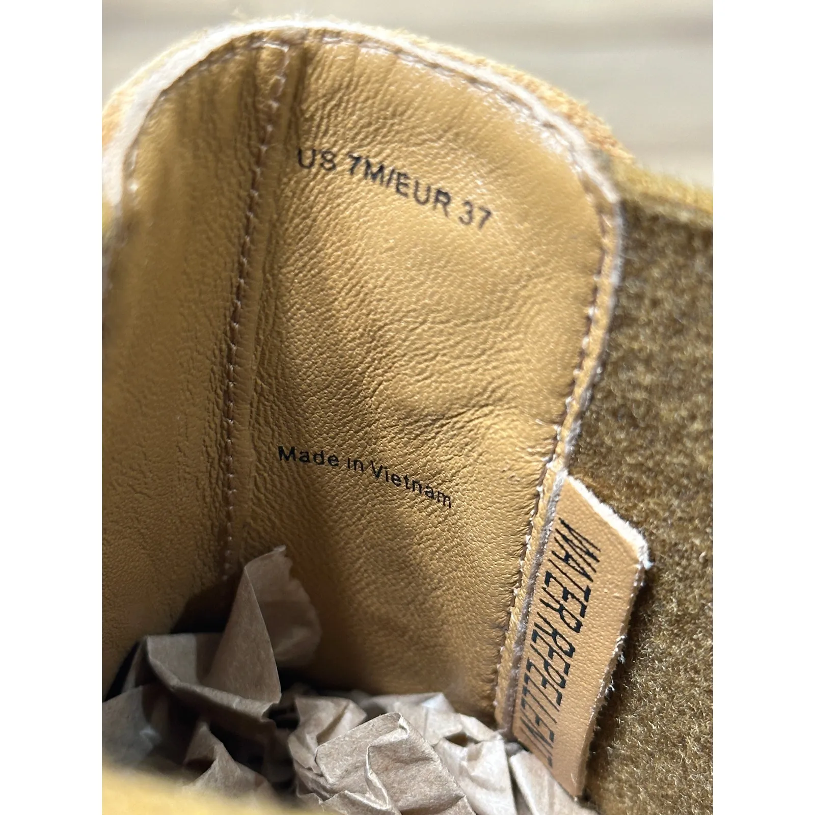 Vince Kegan Chelsea Ankle Boots Camel Suede Size 7 US Pre-Loved Water Repellant - Image 15