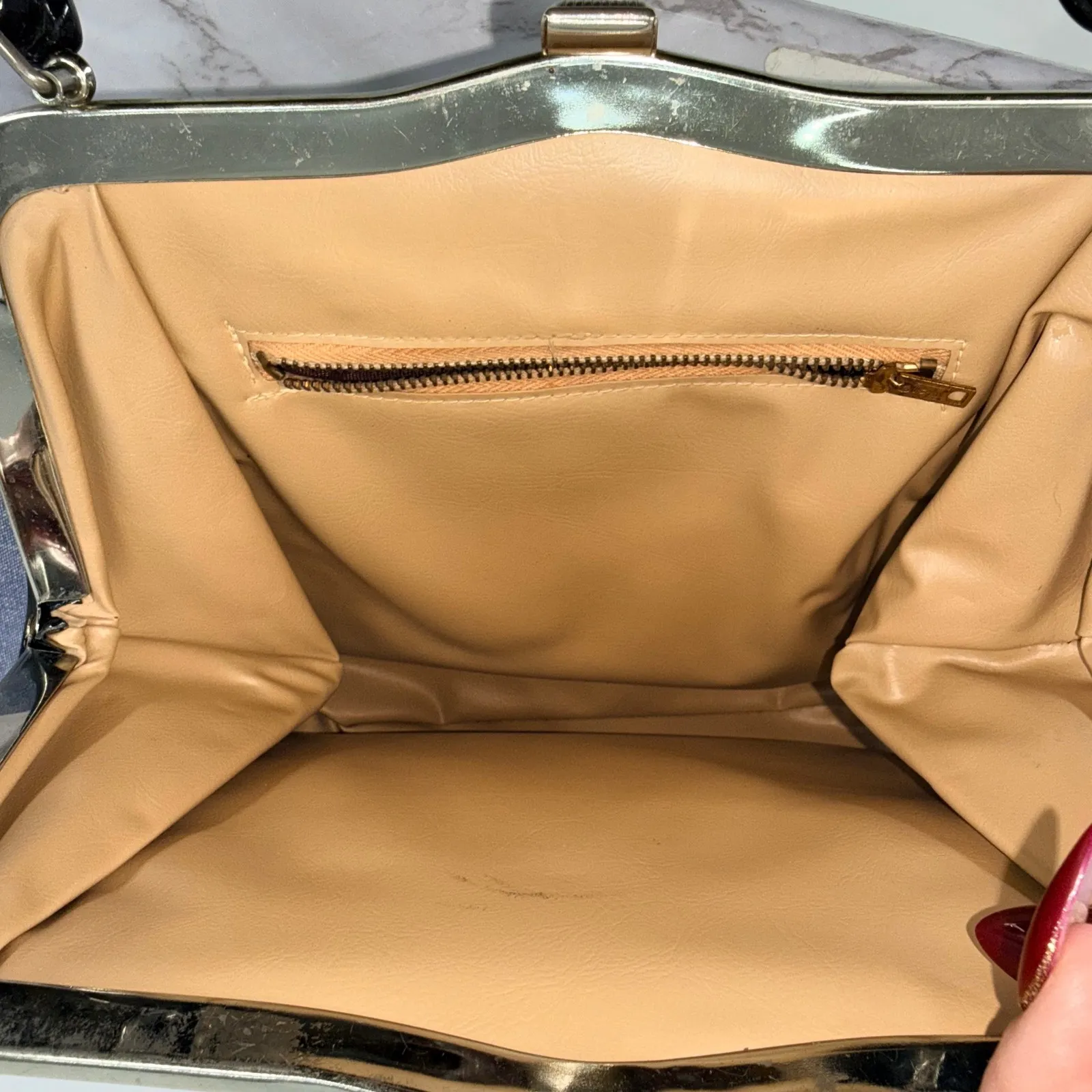 Vtg Black Patent Kiss Lock Handbag Ornate Silver Clasp Evening Bag Formal MCM - Image 3