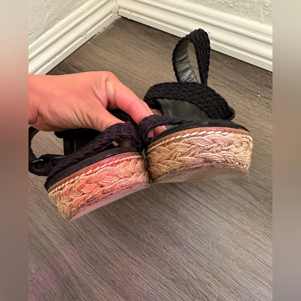 Stuart Weitzman Black and Tan Wedge Shoes 8 1/2 - Image 4