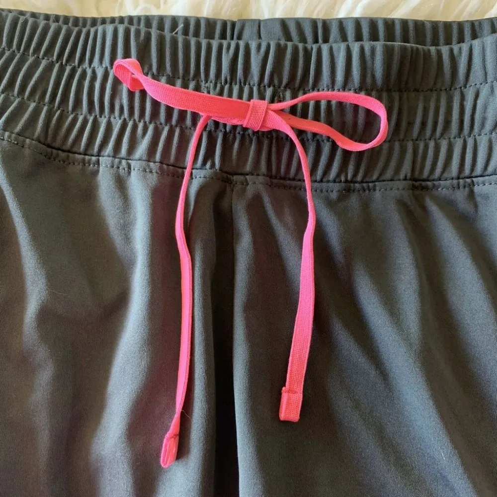 Nike Infiknit shorts S drifit grey pink drawstring - Image 3