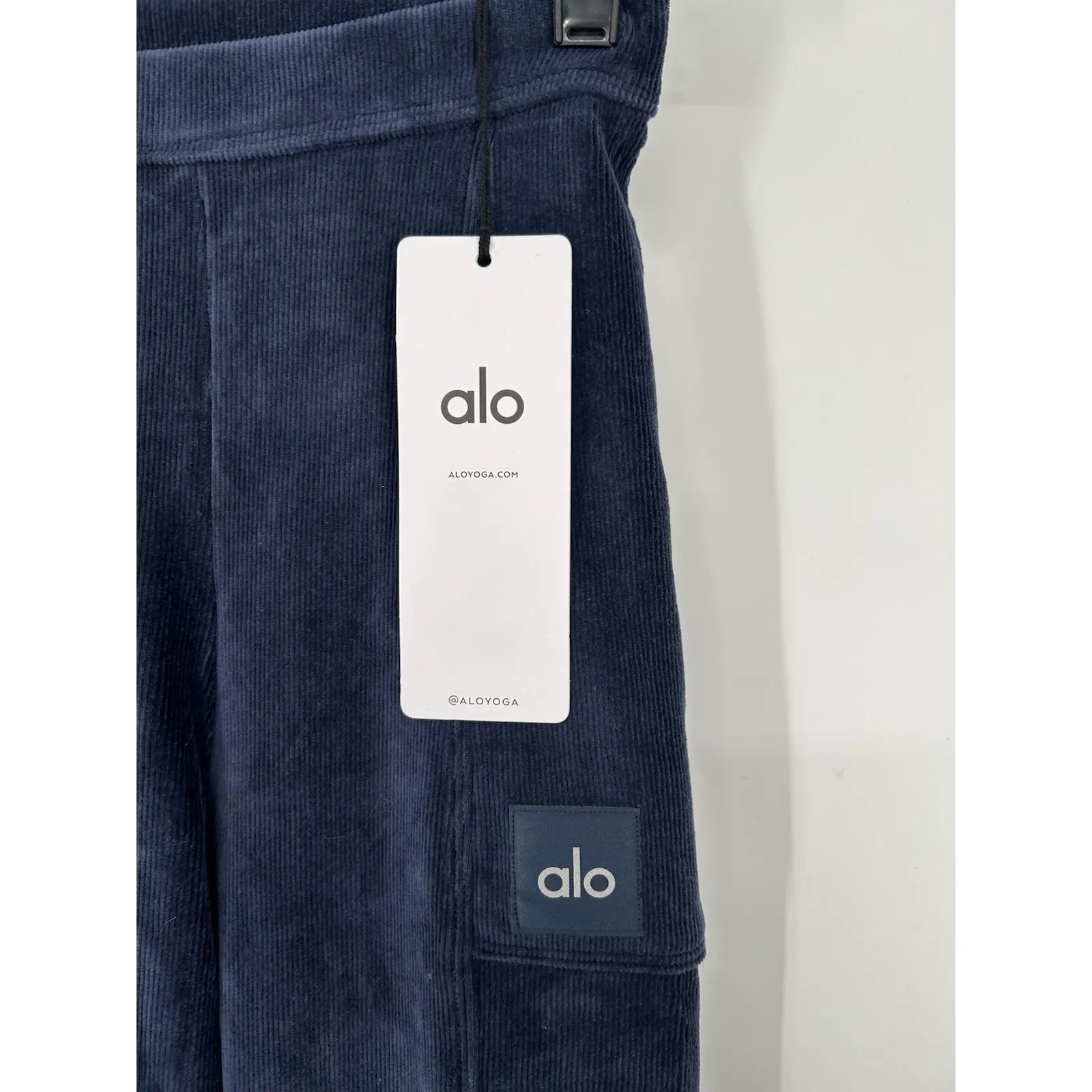 Alo Yoga Micro Corduroy High Waist Winter Break Flare Pant Pants Flared Navy XS - Image 4