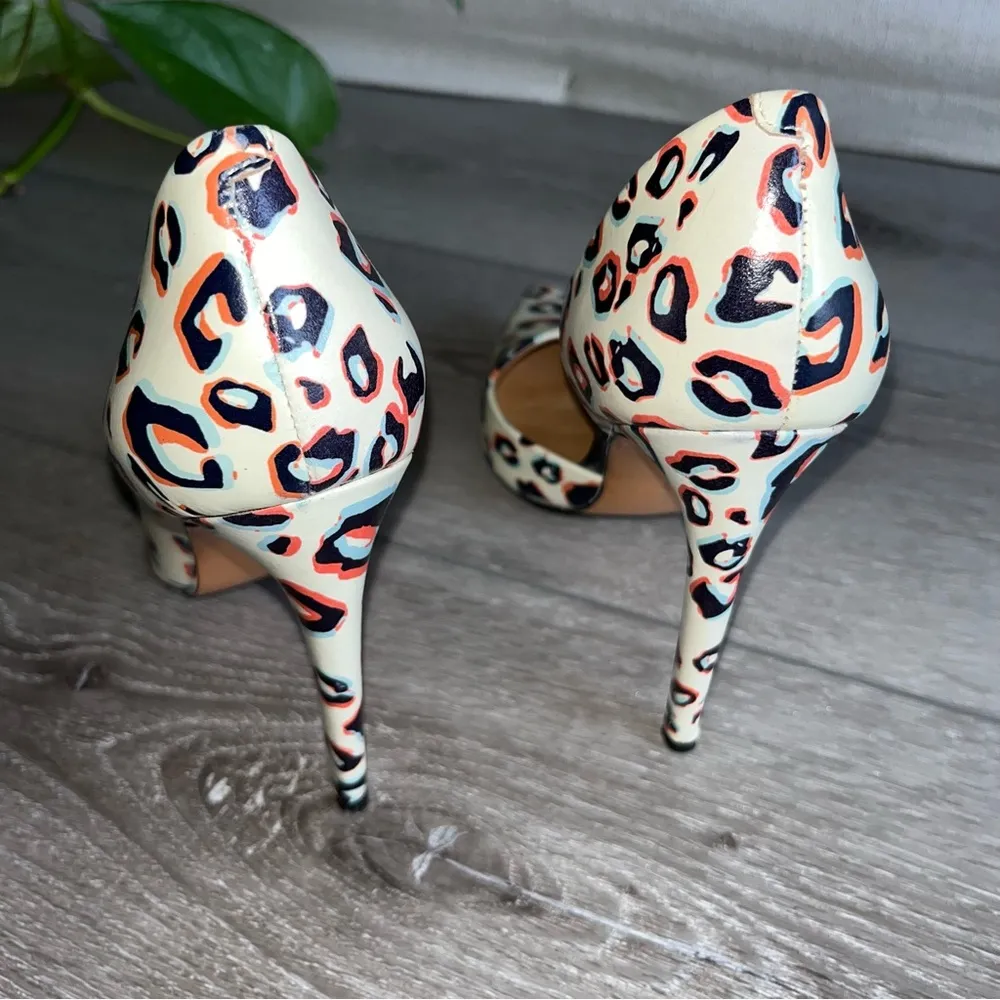 Snow leopard stiletto pointed
Heels / Pumps - Image 12