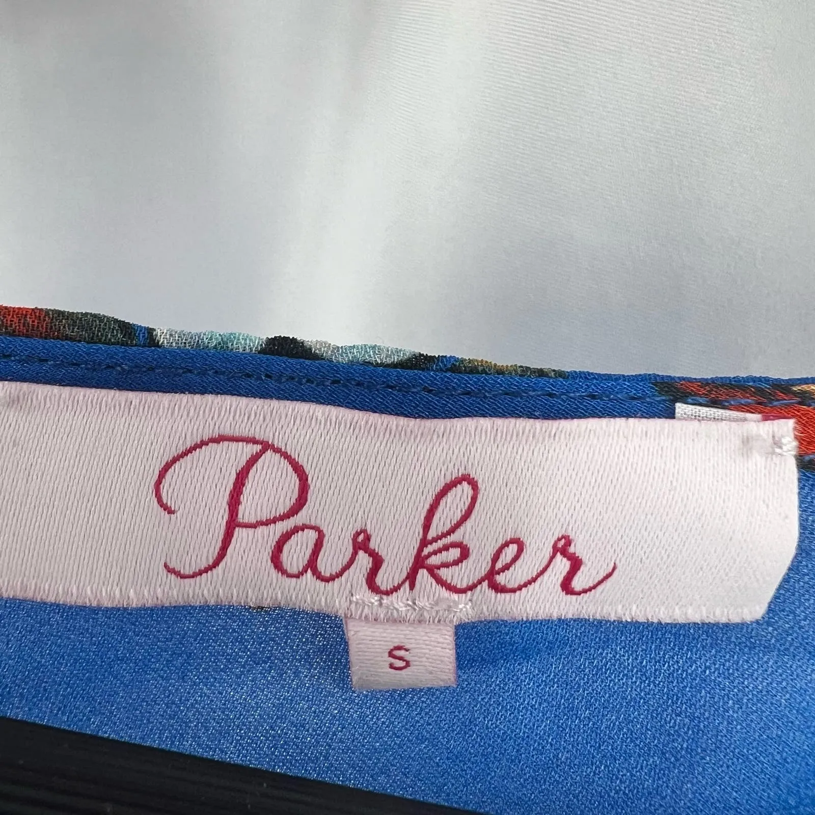 Parker Blue Floral Montgomery Top‎ Size Small New - Image 7