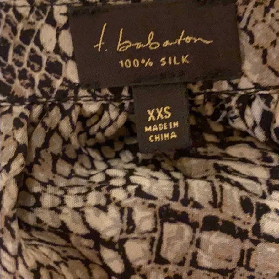 Aritzia Babaton 100% Silk Blouse - Image 3