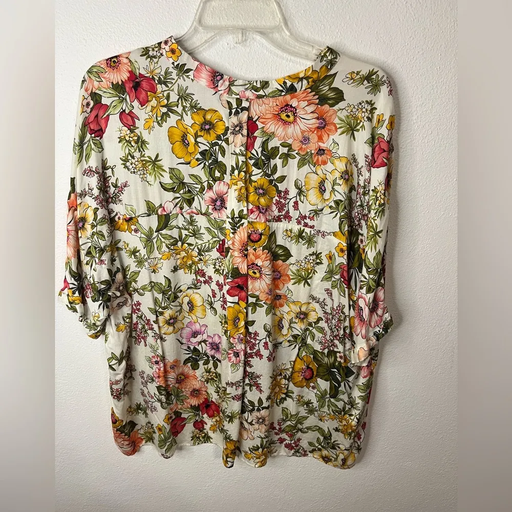 Women’s White and Multicolored Floral Button Down Shirt Size Medium - Image 2