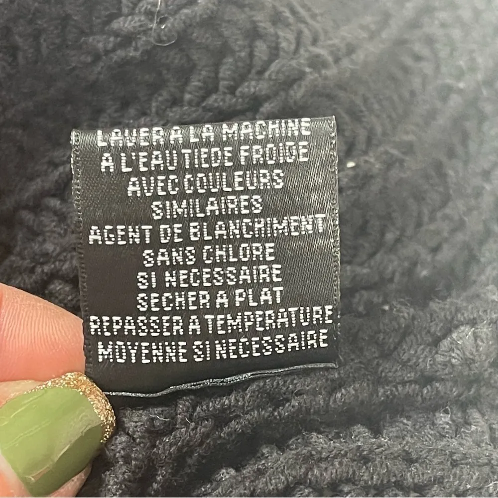 AUGUST MOON - Image 11