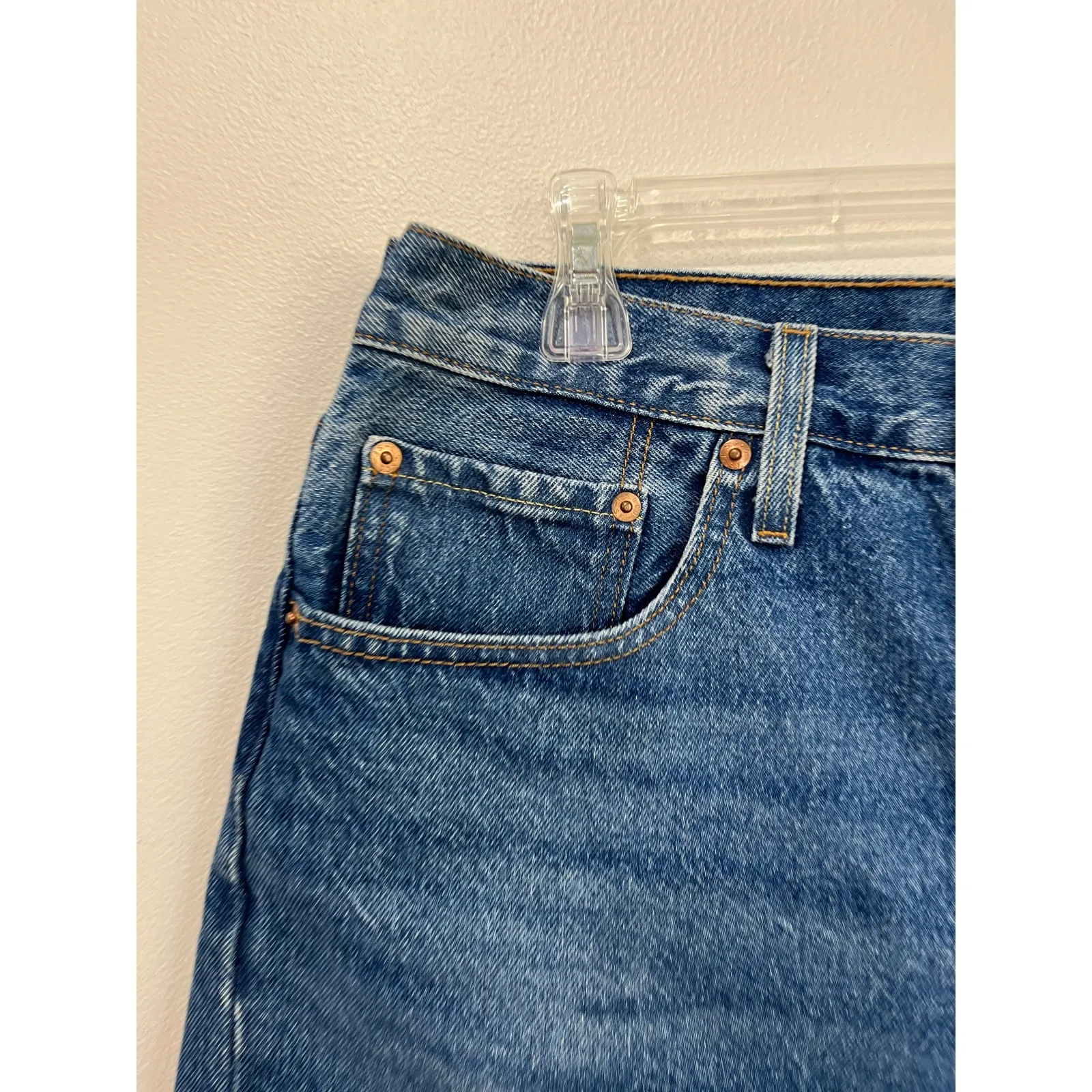 Levi’s Premium 501 Mid Thigh Shorts Size 30 High Rise Blue Denim - Image 4