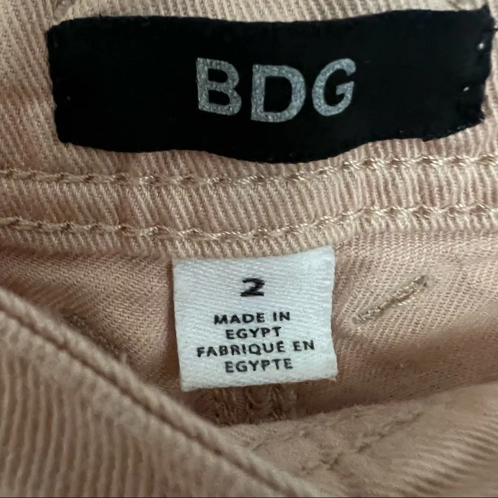 BDG High & Wide Peach Raw Hem Jeans - Image 6