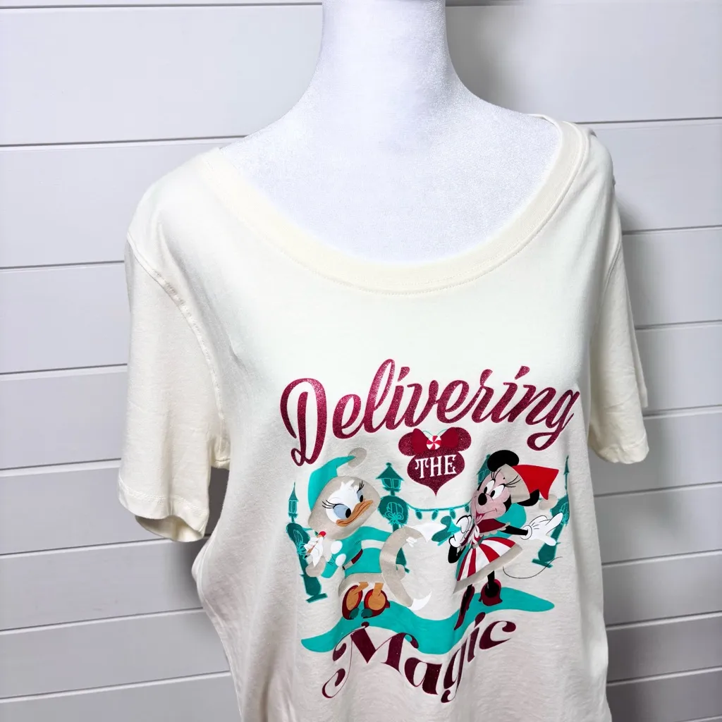 Walt Disney World Shirt‎ Organic Beige Christmas Minnie Mouse Daisy Magic Size L - Image 5
