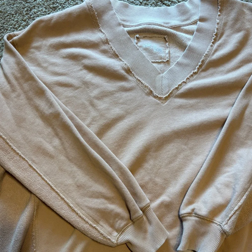 Tan Oversized Sweatshirt Size M - Image 2