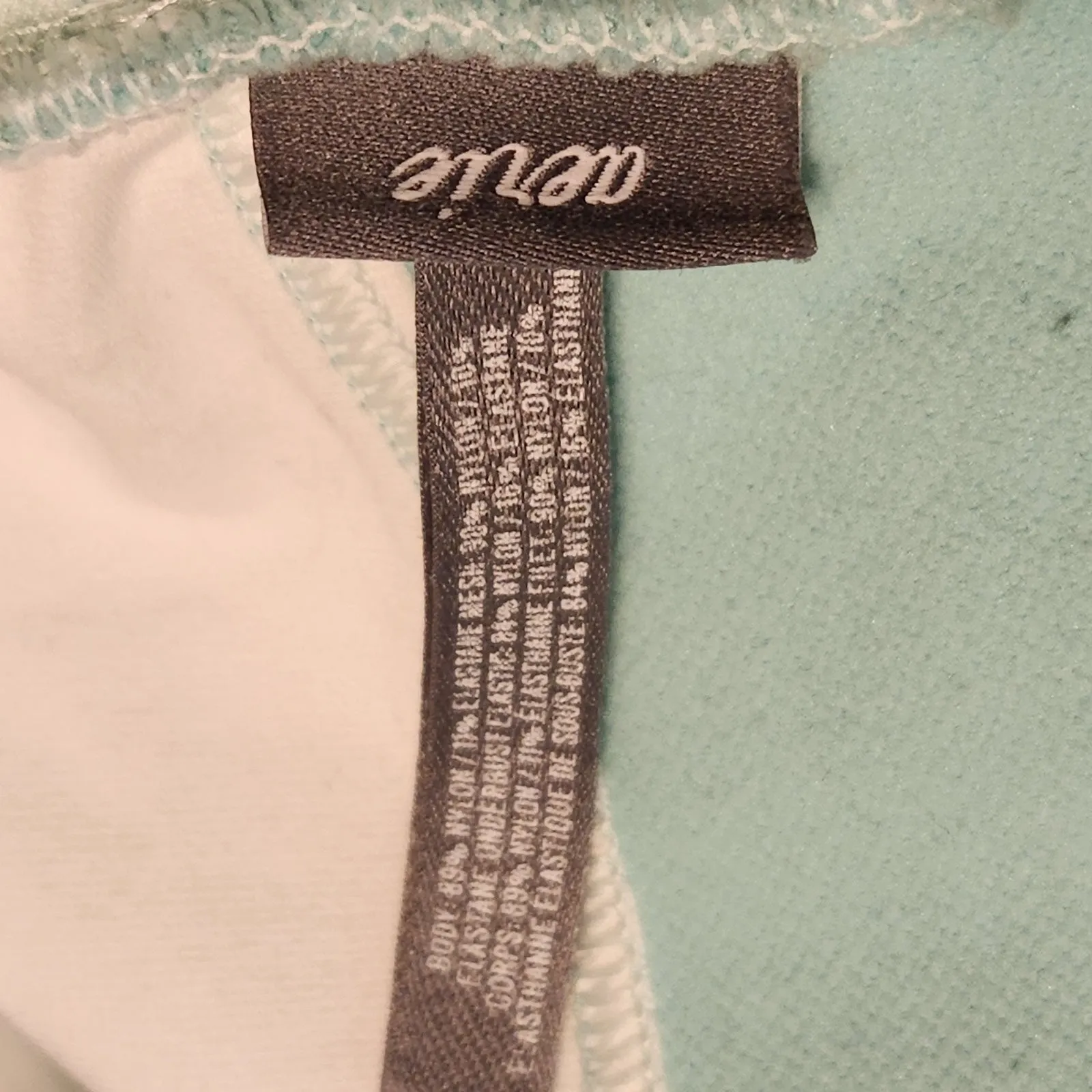 Aerie White & Turquoise Woman’s Racerback Unlined Sportsbra Size Small - Image 3