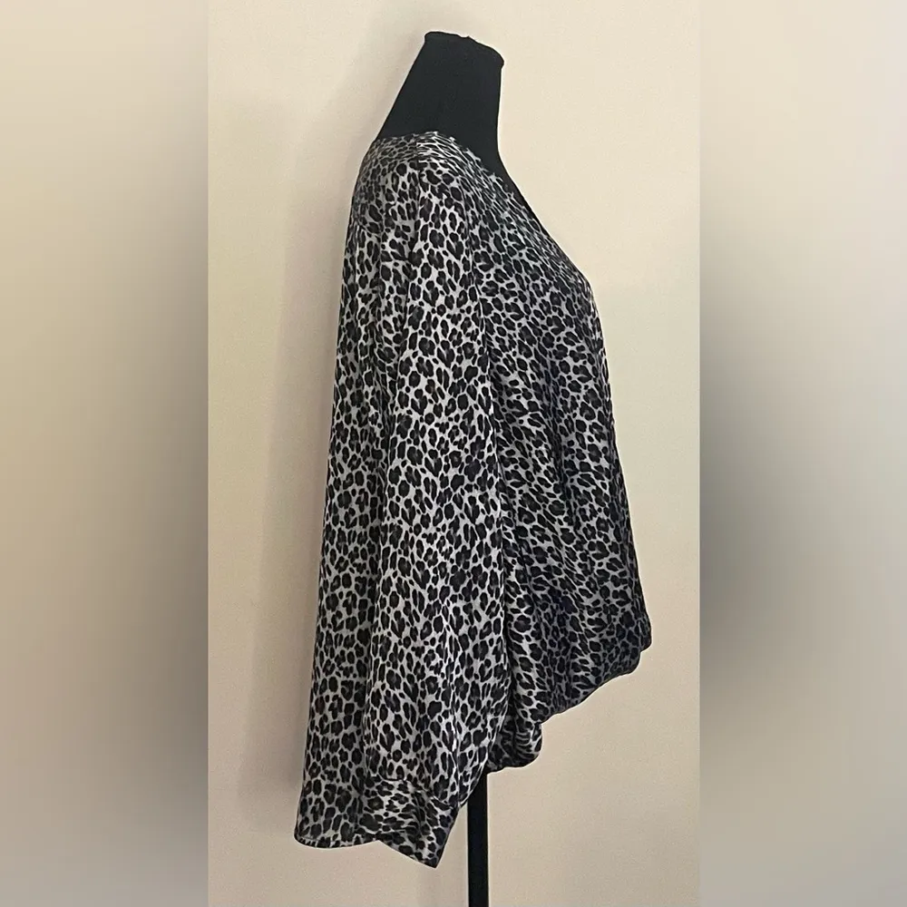 Vince Camuto- Womens Snow Leopard Crepe Leopard‎ Print Blouse Size XL - Image 2