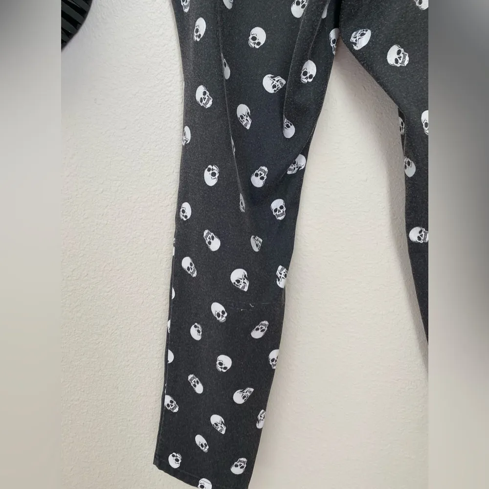 Hot Topic Skull Pants, Size Small - Image 4