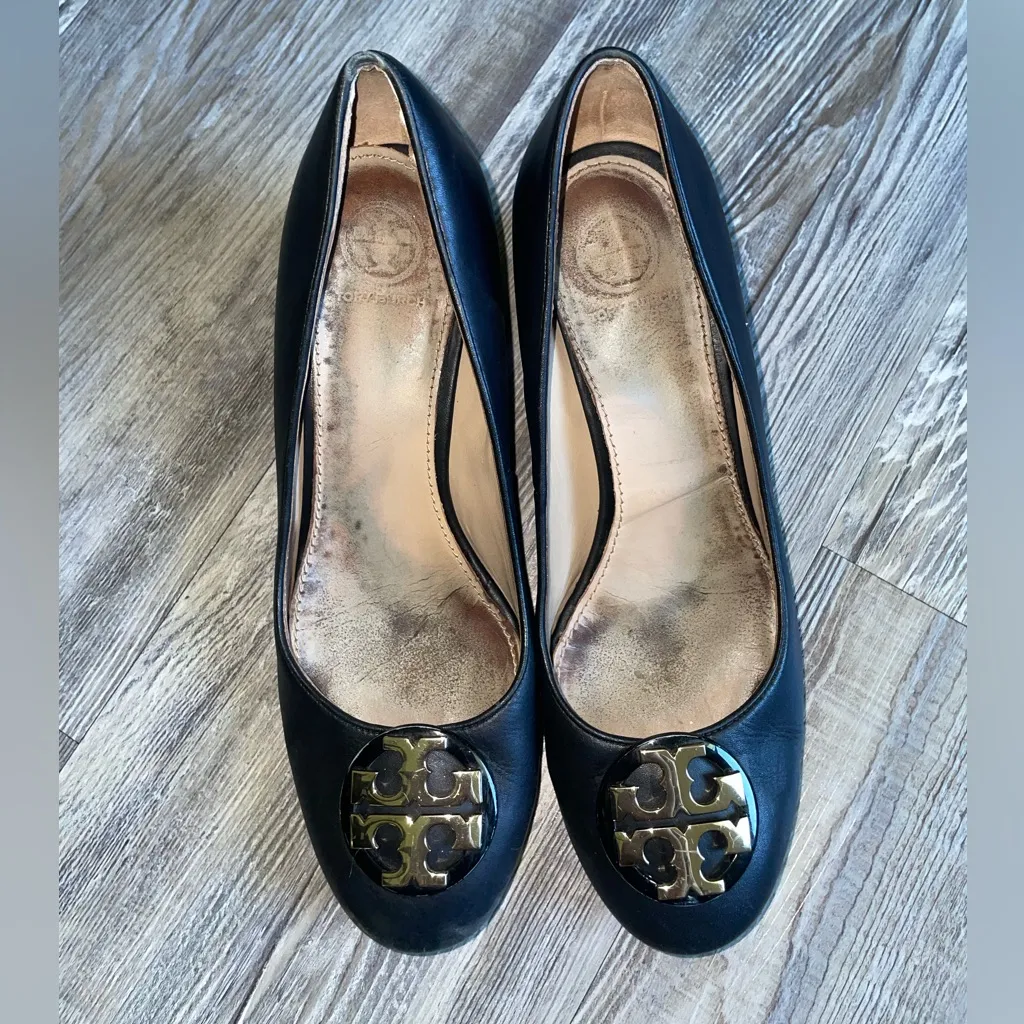 Tory Burch Black Leather Flats with Gold Logo - Image 2