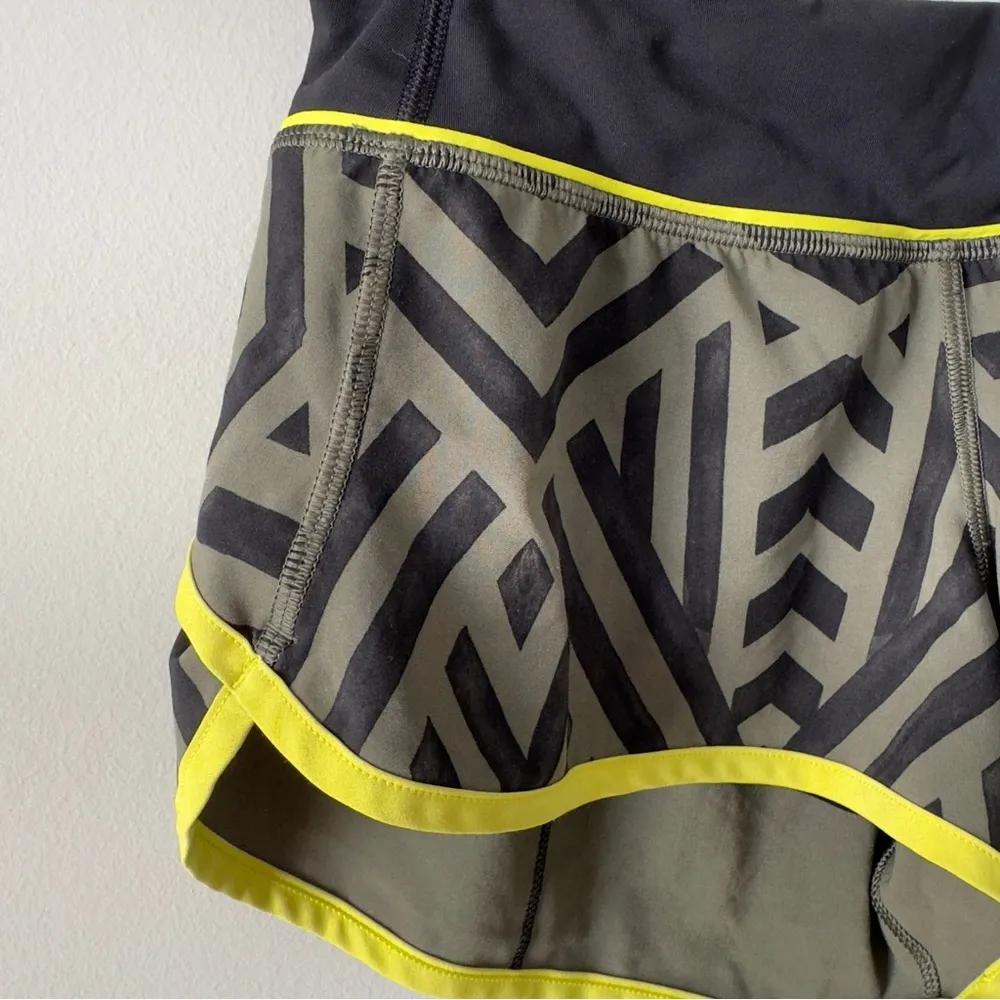 Lululemon Run Times Short *4-way Stretch Chevron Shuffle Fatigue Green Black Pea - Image 5