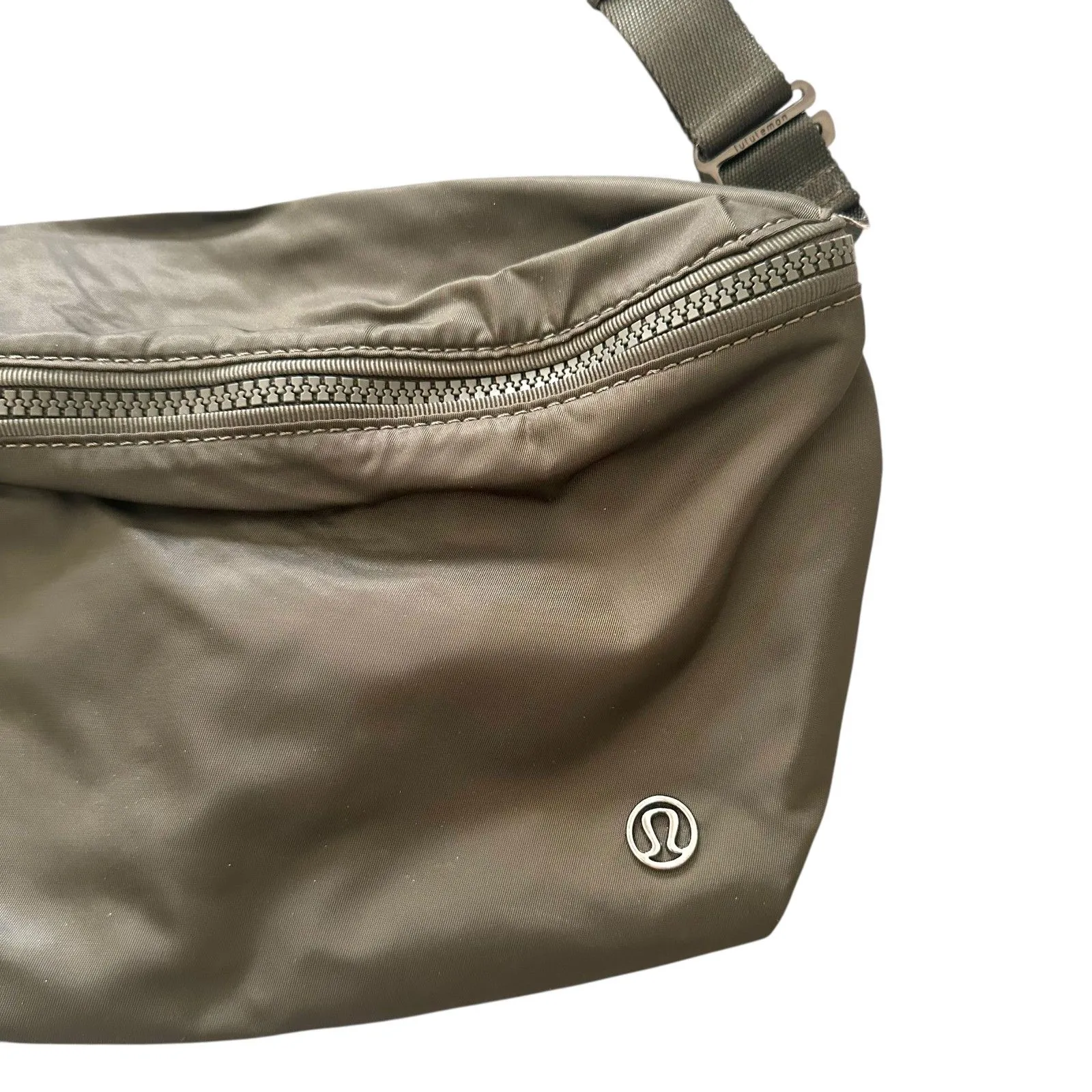 LULULEMON Go Lightly Belt Back Dark Olive - Image 5