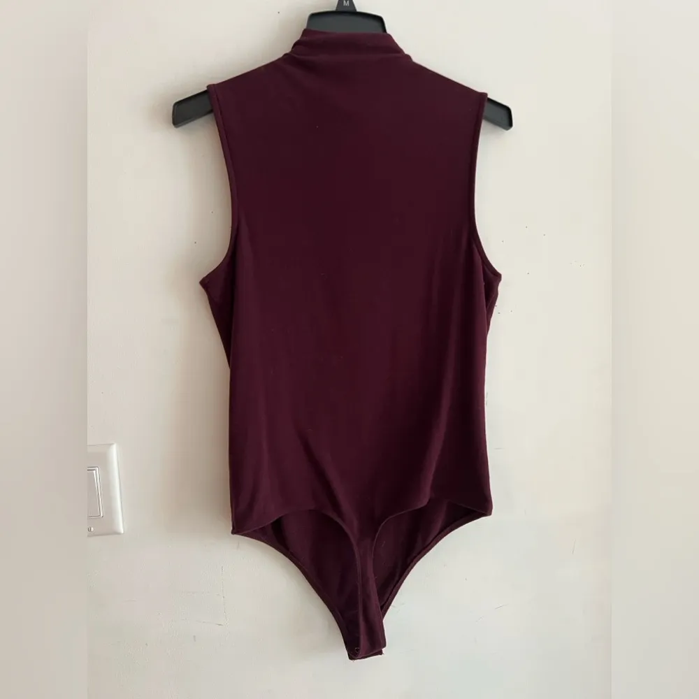 Express Sleeveless Burgundy Bodysuit Size L - Image 3