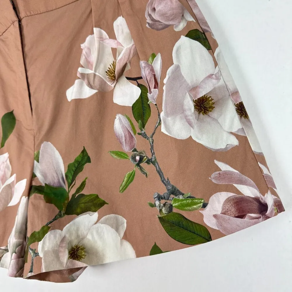 Express Stylist Super High Waisted Pleated Floral Shorts 3.25" Size 6 EUC - Image 5