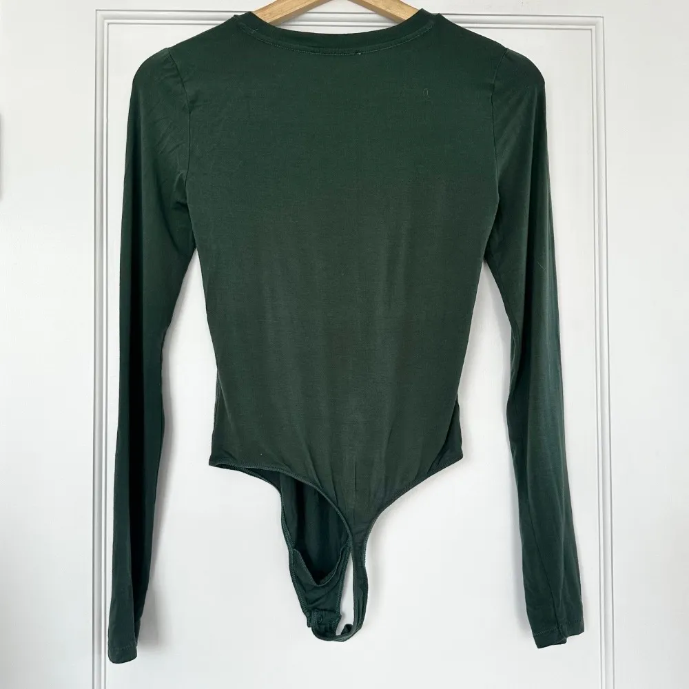 Aritzia Wilfred Free‎ Bodysuit Long Sleeve Top Casual Green Size S layer scoop - Image 3