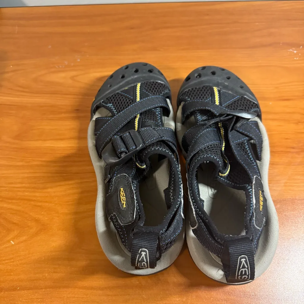 Keen Women Aqua Stop Water Resistant Closed Toe Sandal Water Shoe Hiking Black 8 - Image 5