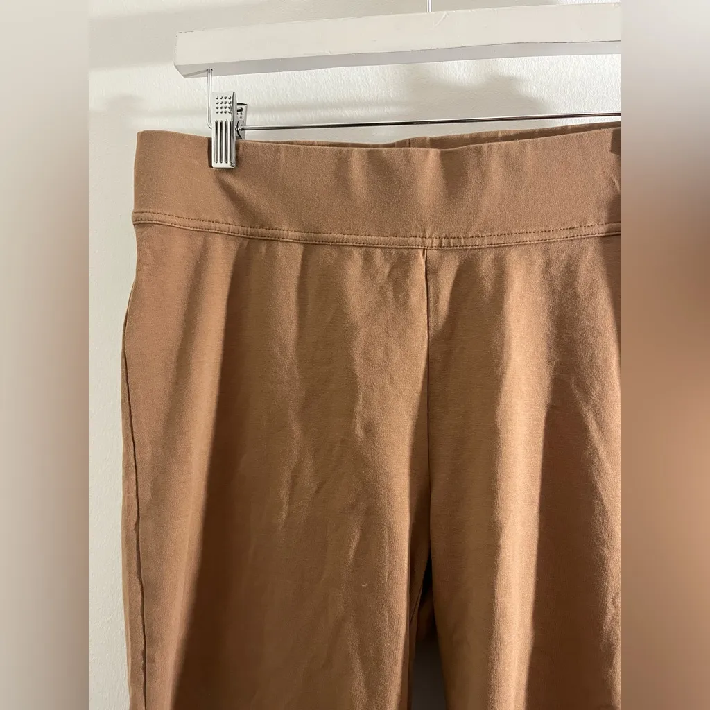 Lands' End Women's Tan Cropped Pants Size M - Image 4