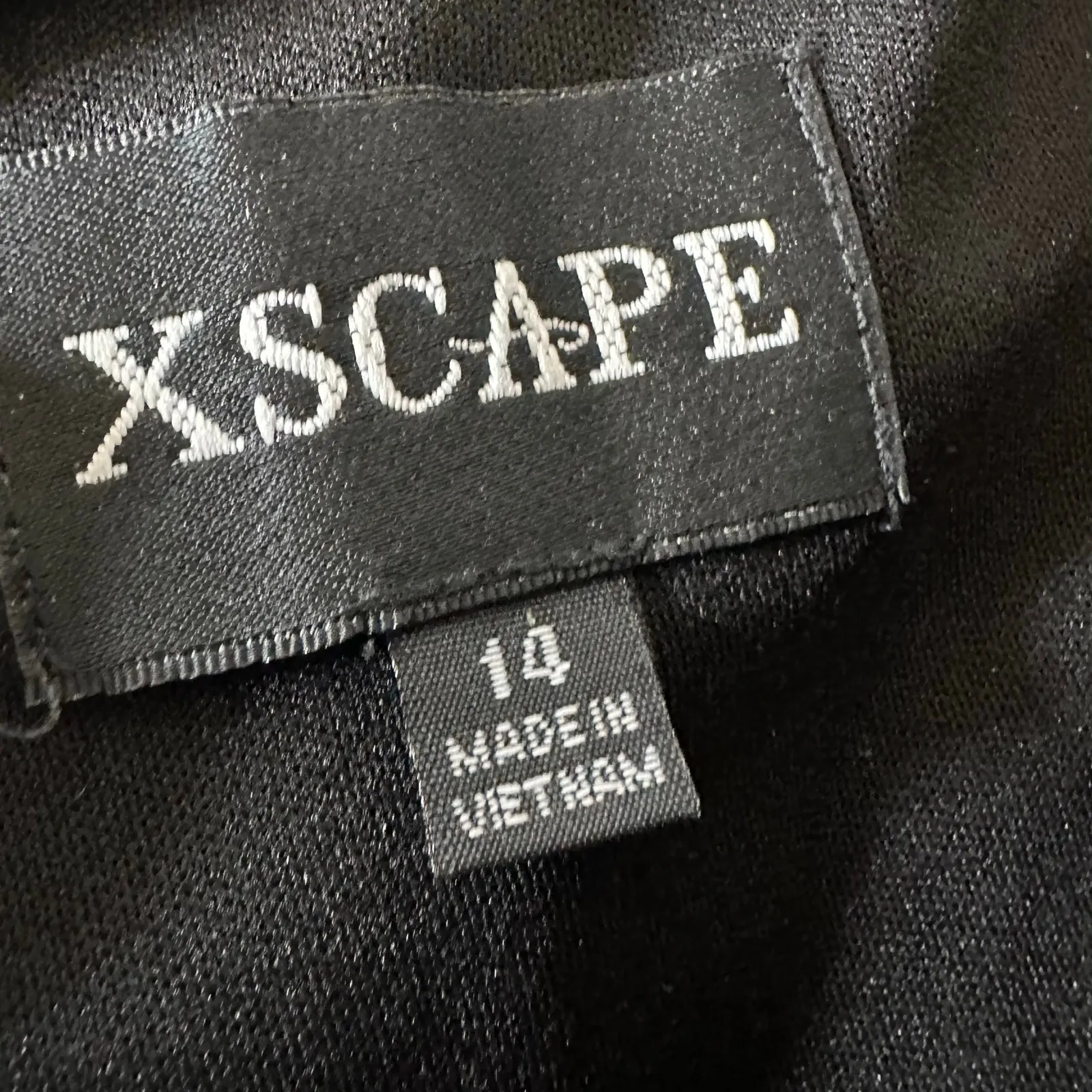 NWT Xscape Ruffle Off the Shoulder Scuba Crepe Gown Women's Black Size 14 - Image 6