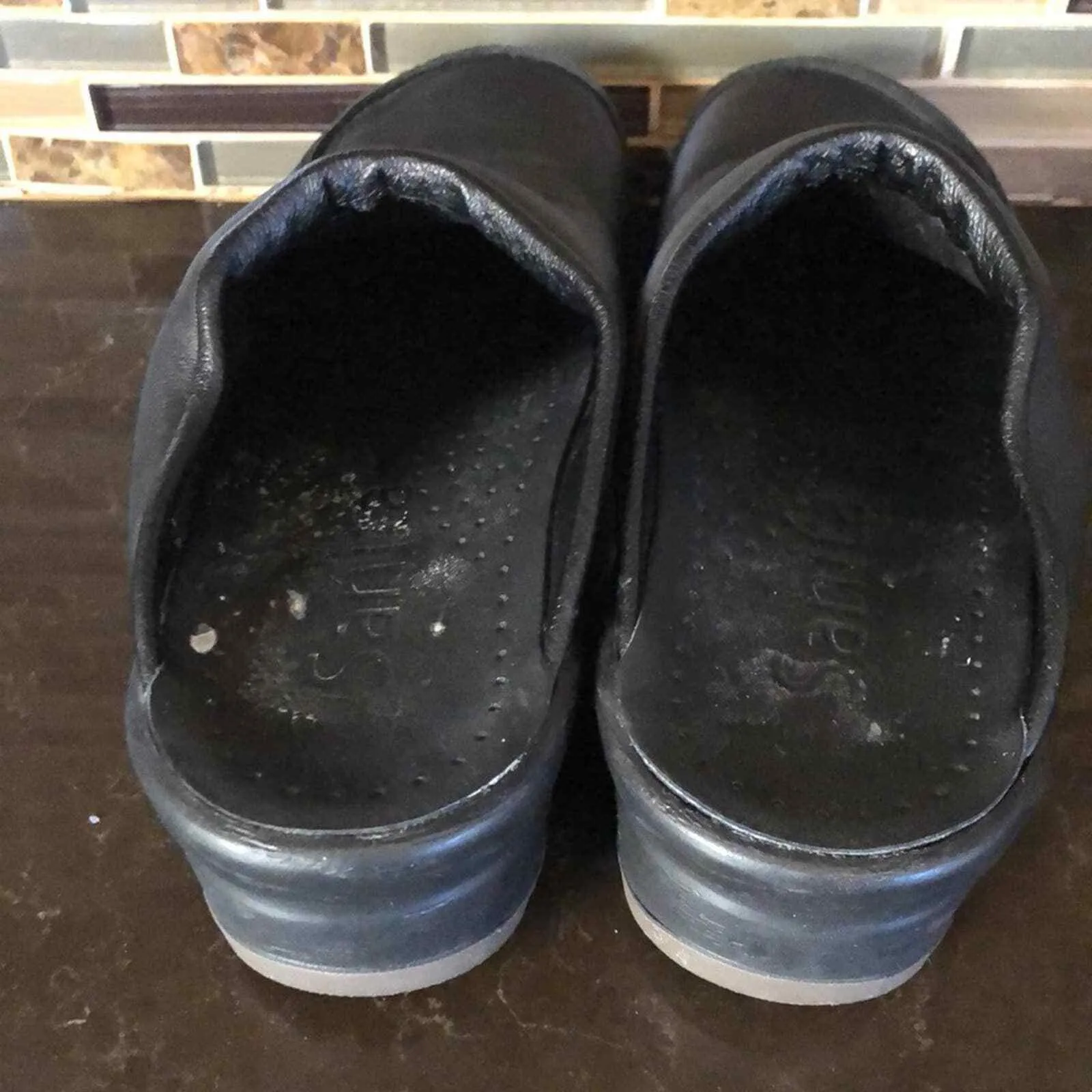 Sanita Black leather clogs mules nursing professional Women’s Size 6.5 37A - Image 5