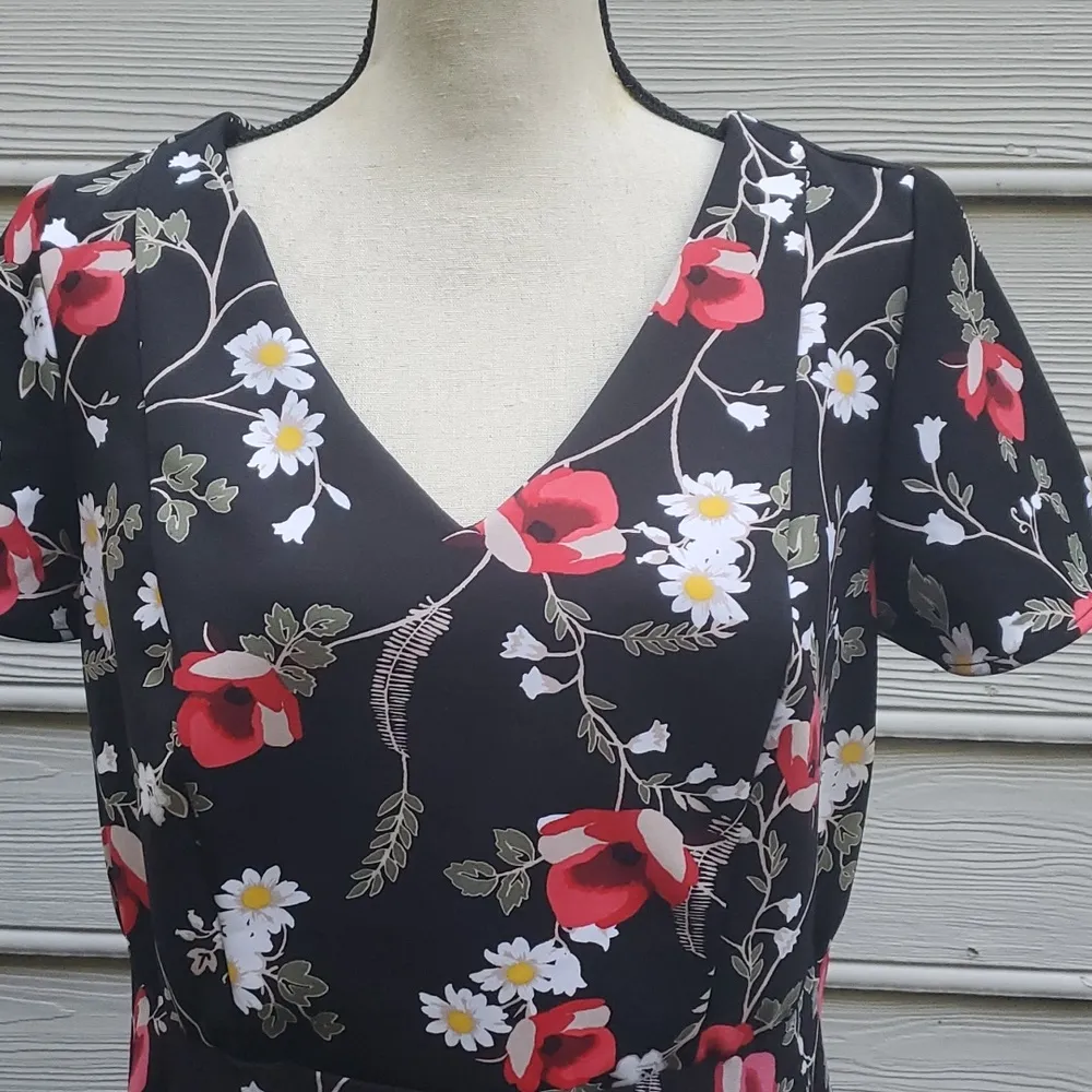 Lane Bryant 14/16 Short Sleeve V-Neck Floral Dress - Image 6
