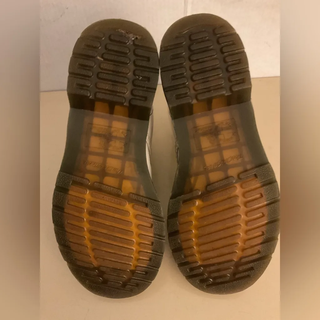 Dr Martens women White glossy Leather Lace-Up combat boots size 6 - Image 9