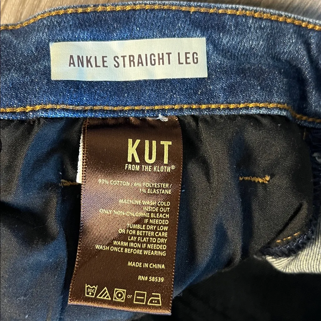 Kut from the Kloth Straight Leg Ankle Jeans Size 8 - Image 4