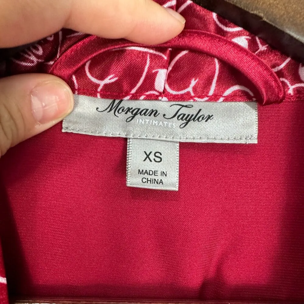 Morgan Taylor Intimates Robe Womens XS Red Satin Hearts Lace Romantic Feminine - Image 3