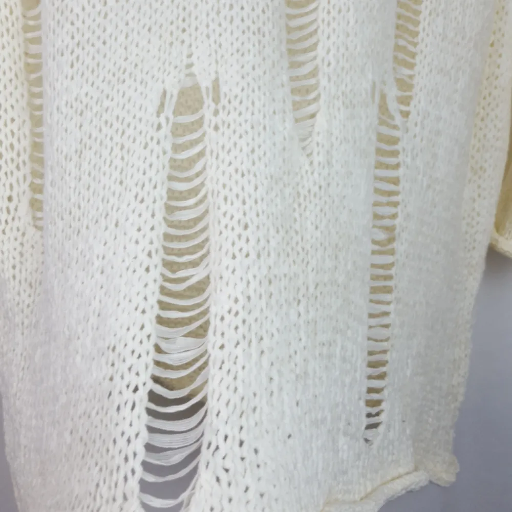 She & Sky  ivory knitted pullover distressed sweater - Image 4