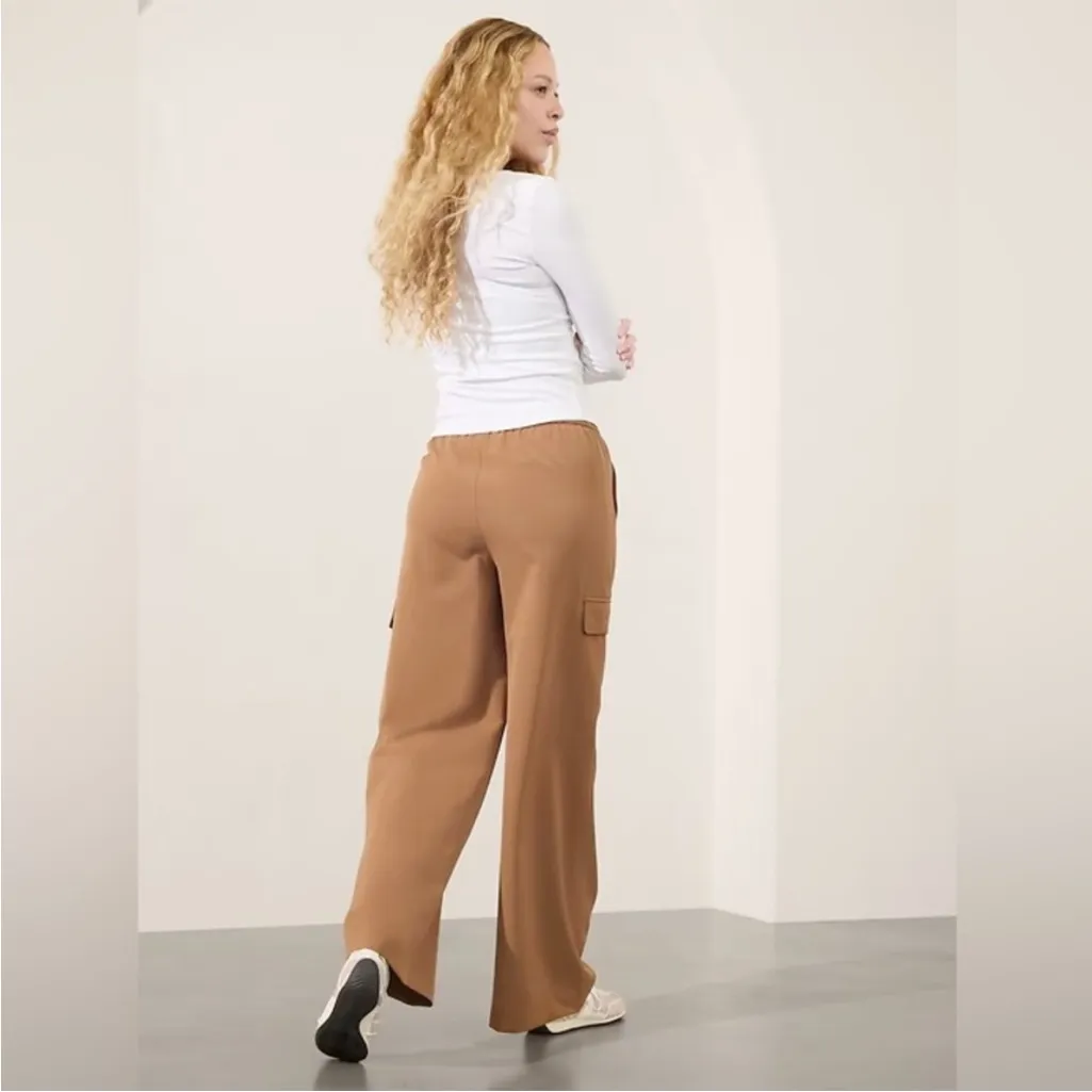 Athleta promenade high rise wide leg cargo pants medium tall NWOT - Image 4