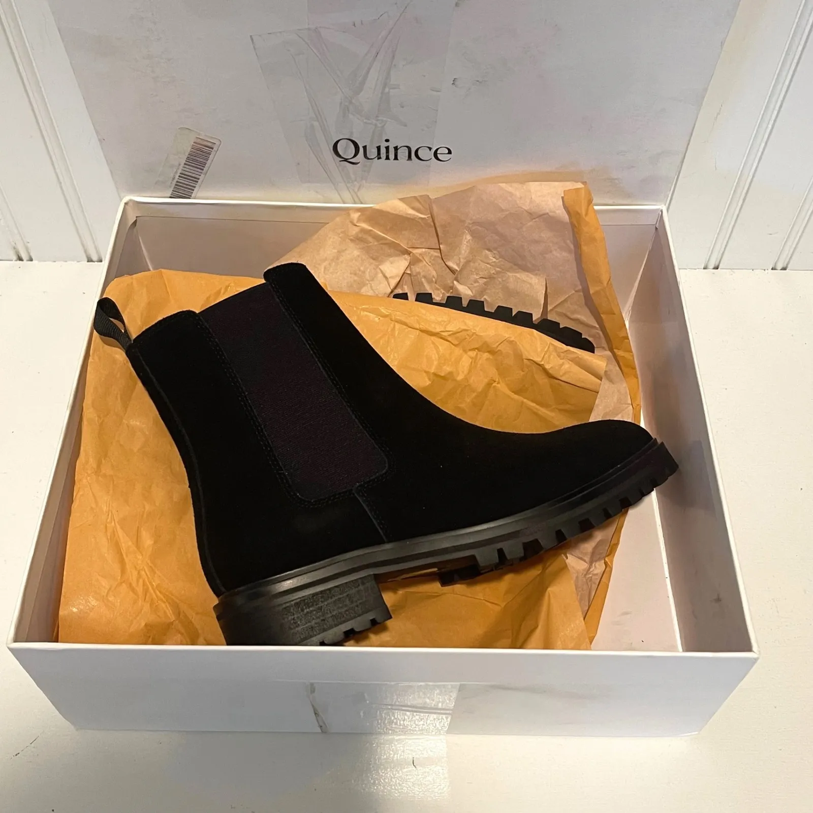 Quince Suede Chelsea Boot Black Women's Size 8 Lug Sole 1.5" Heel Elastic Ankle - Image 2