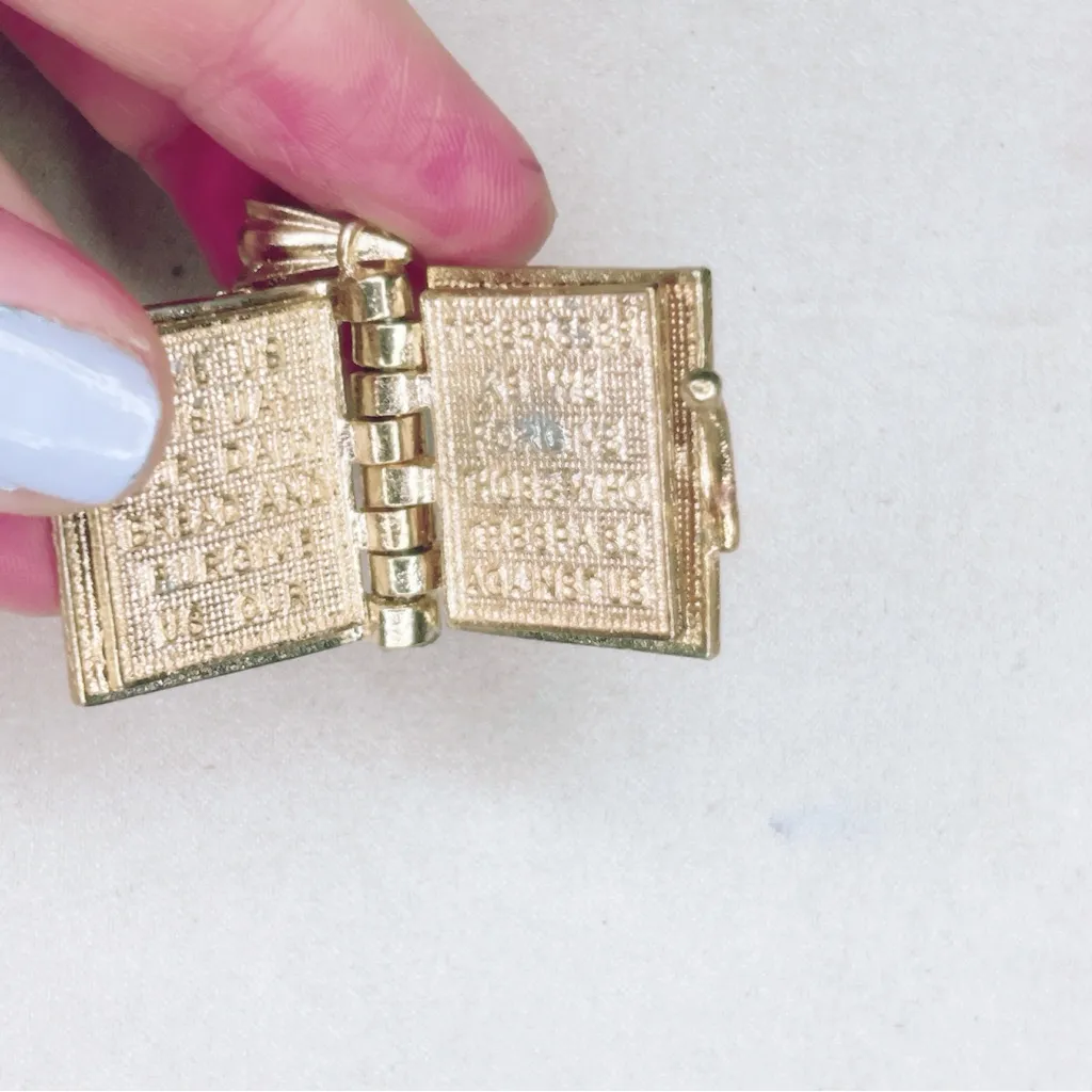 7245. Vintage Goldtone Bible Pendant Gold - Image 4